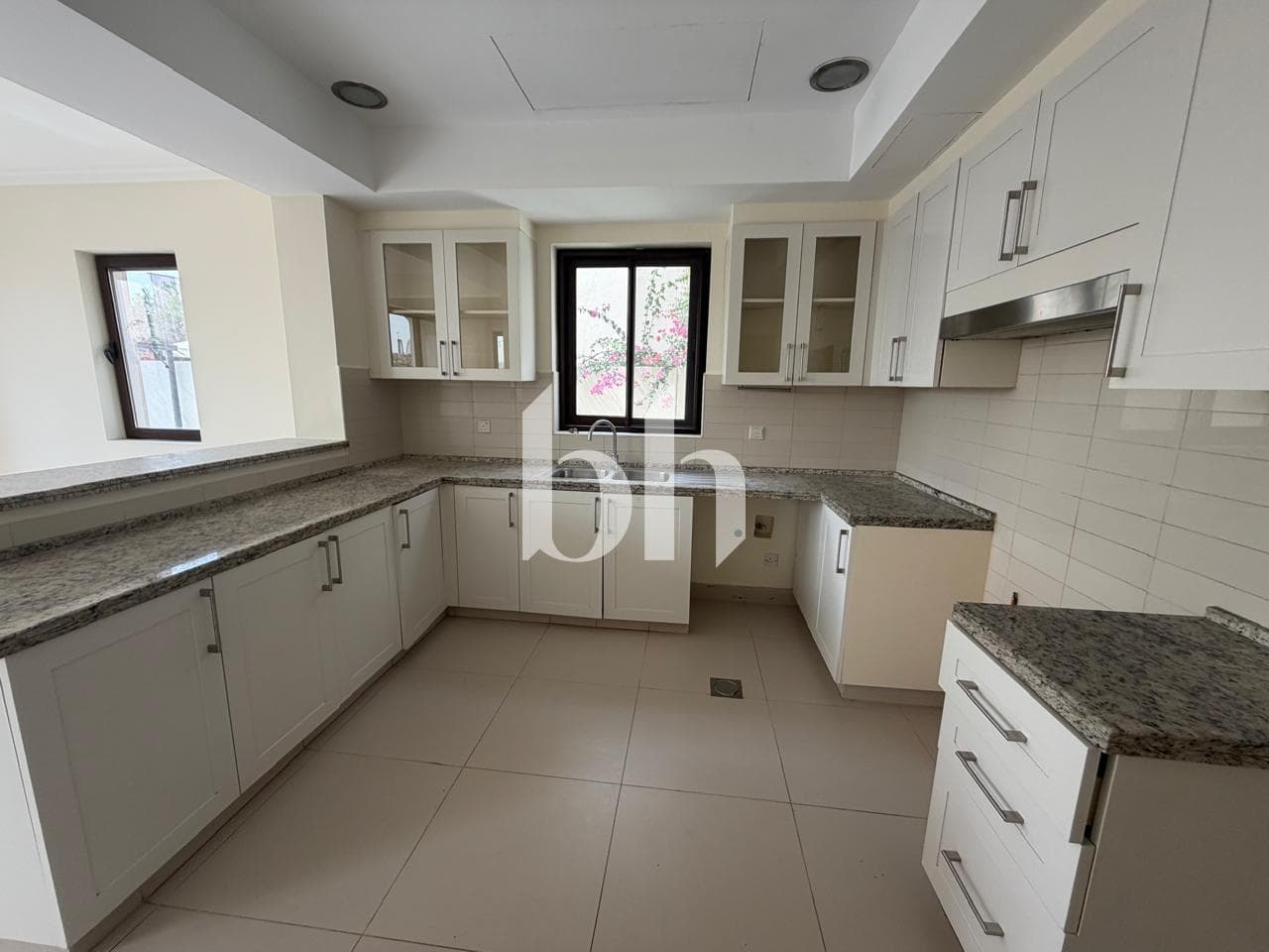 3 Bedroom Villa in Samara - photo 2