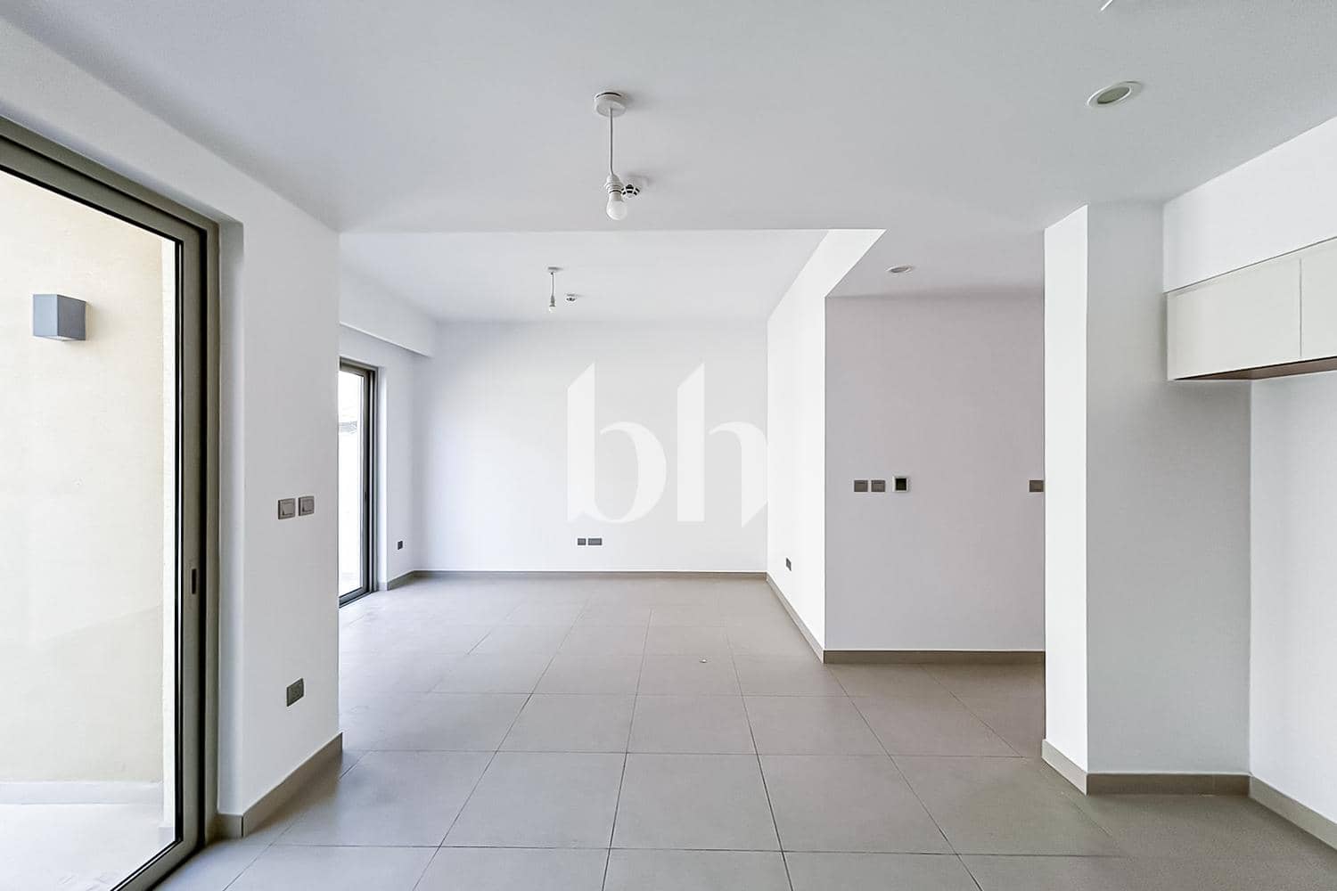 3 Bedroom Townhouse in Camelia 1 - photo 2