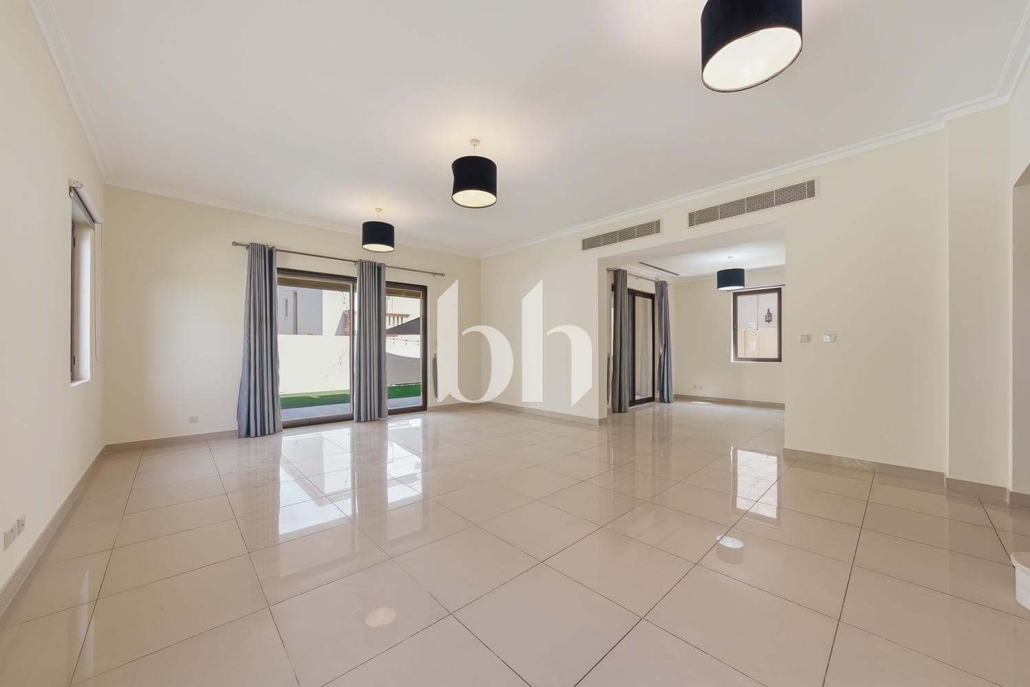 5 Bedroom Villa in Samara - photo 1
