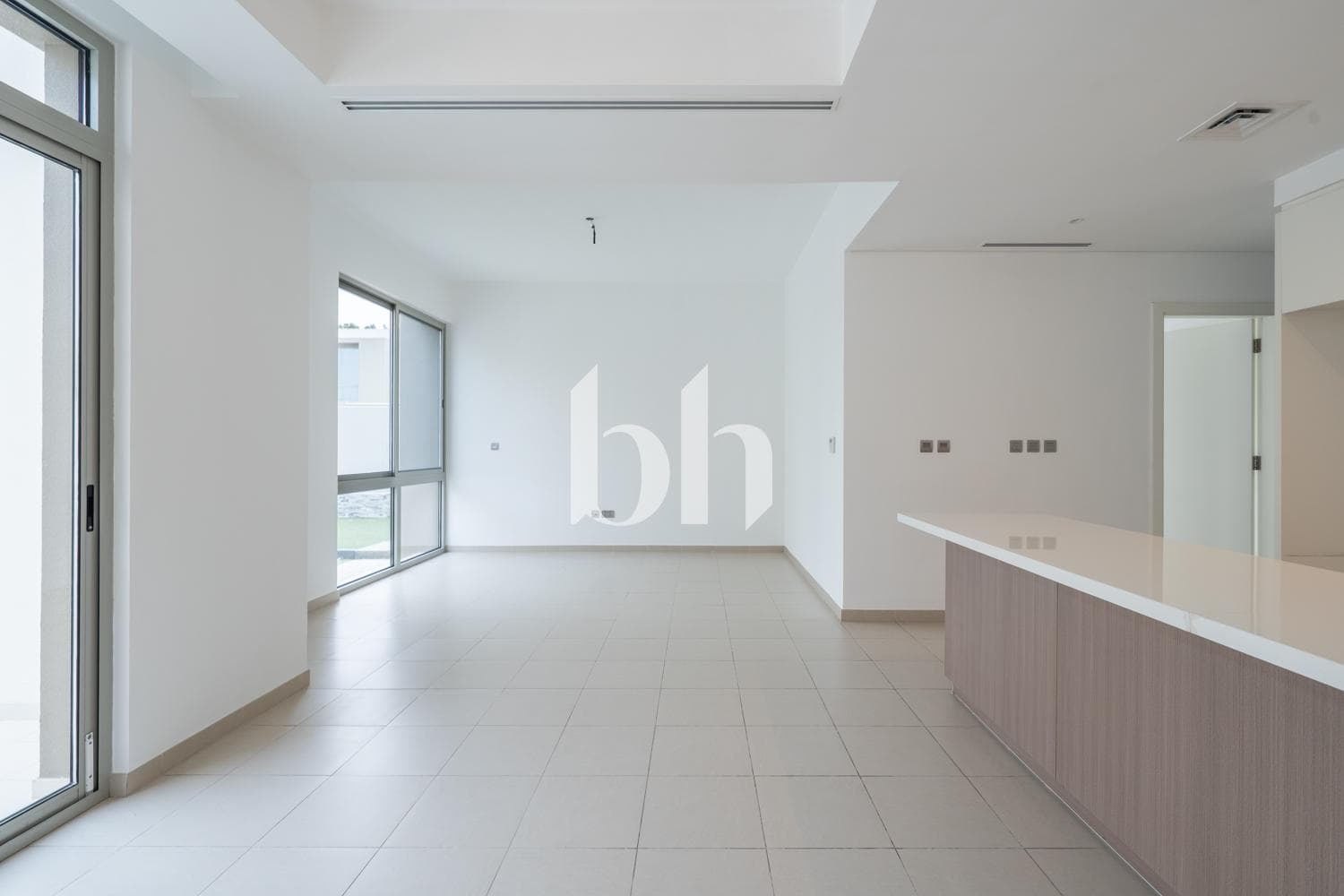 4 Bedroom Townhouse in Reem Community - photo 2