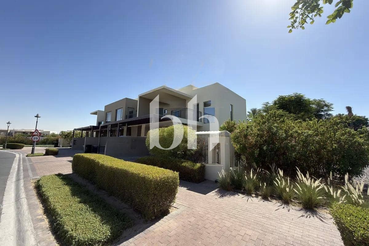 4 Bedroom Townhouse in Camelia 1