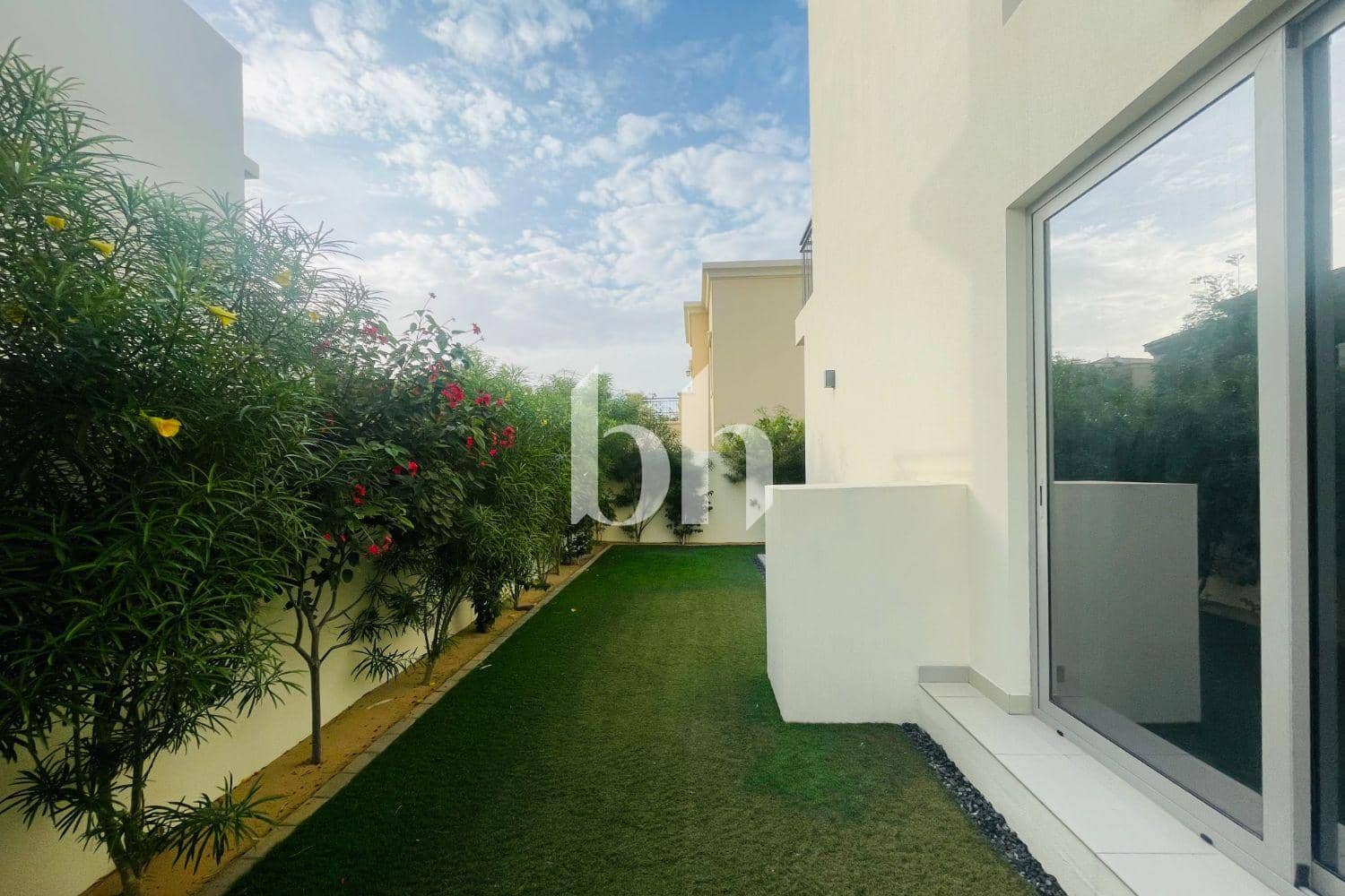 4 Bedroom Townhouse in Camelia 1 - photo 2