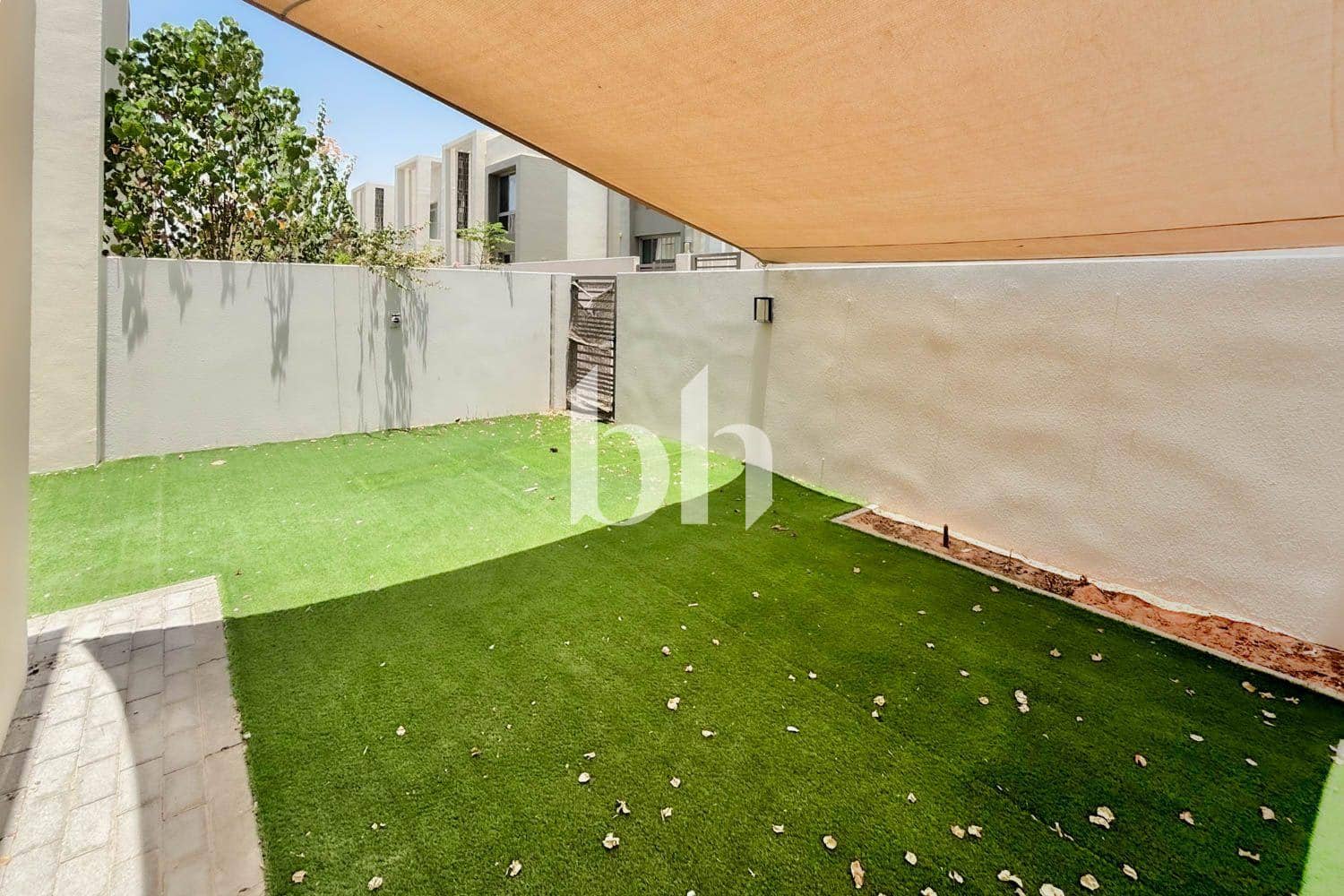 3 Bedroom Townhouse in Reem Community - photo 1