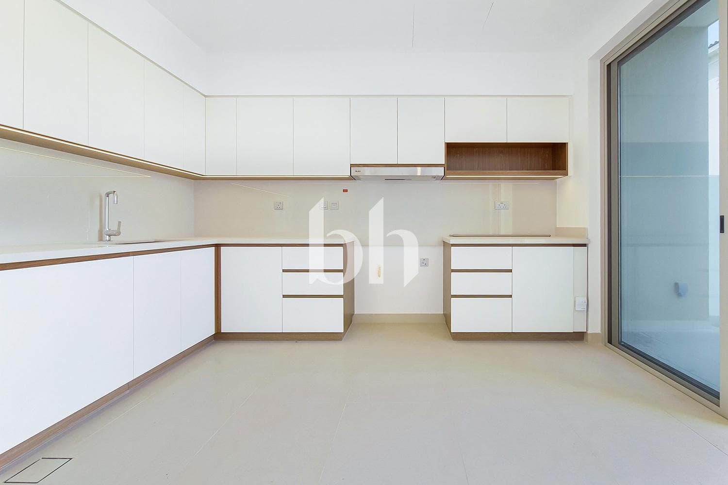 3 Bedroom Townhouse in Camelia 1 - photo 2