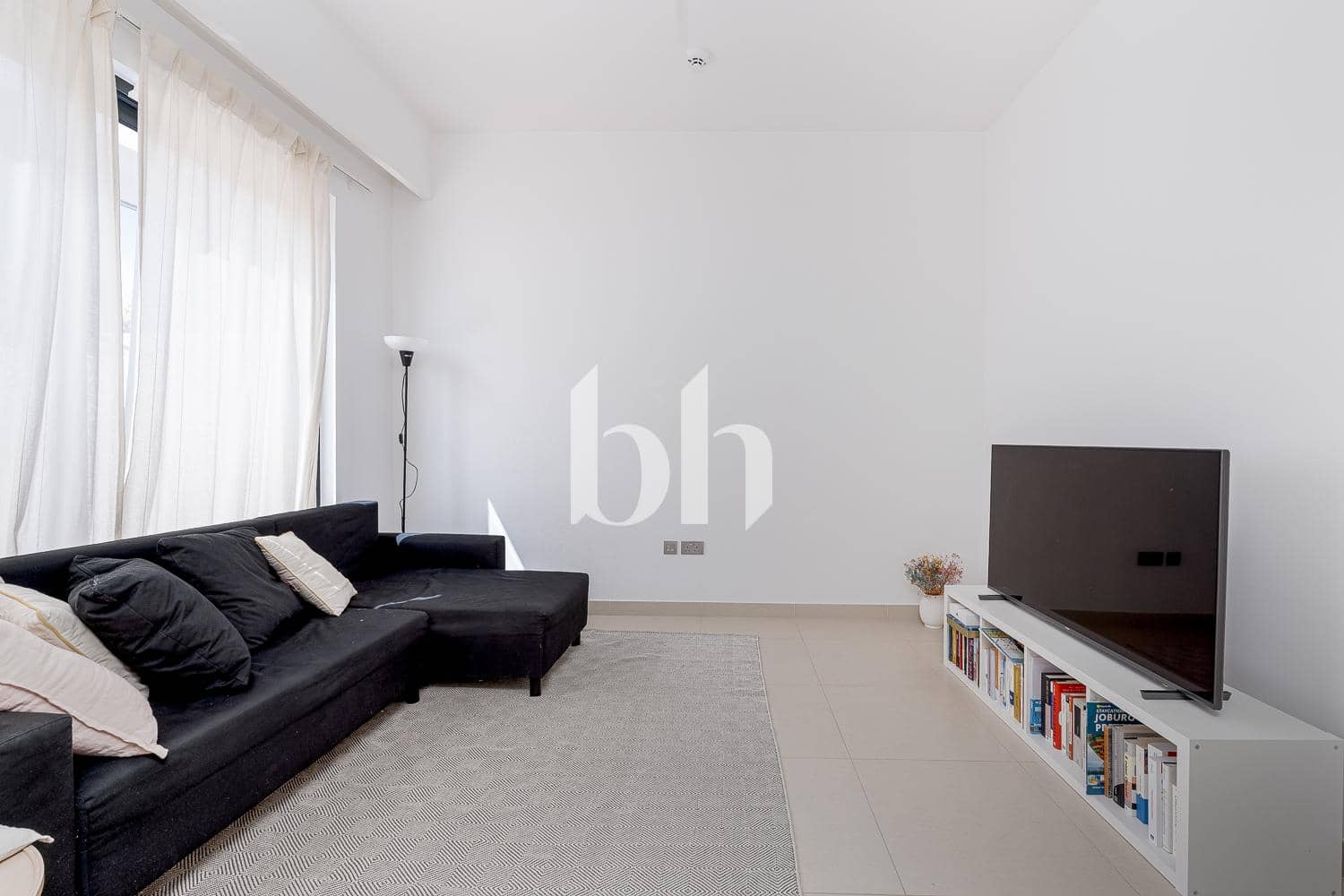 3 Bedroom Townhouse in Camelia 1 - photo 2