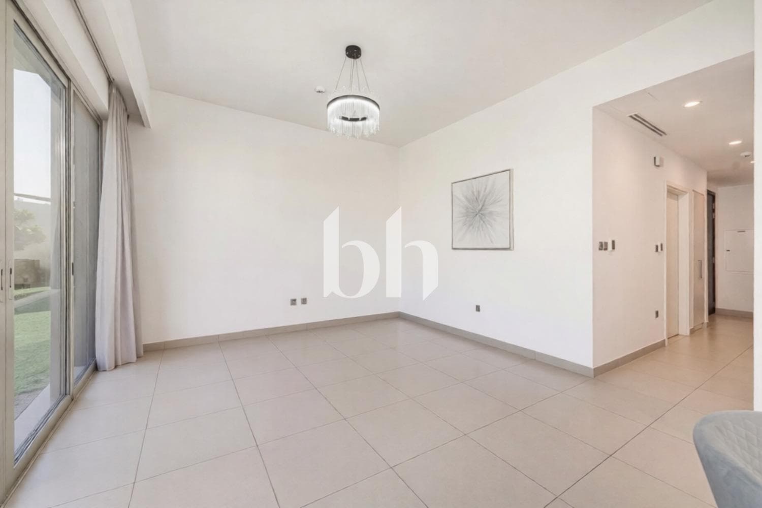 4 Bedroom Townhouse in Camelia 2 - photo 2