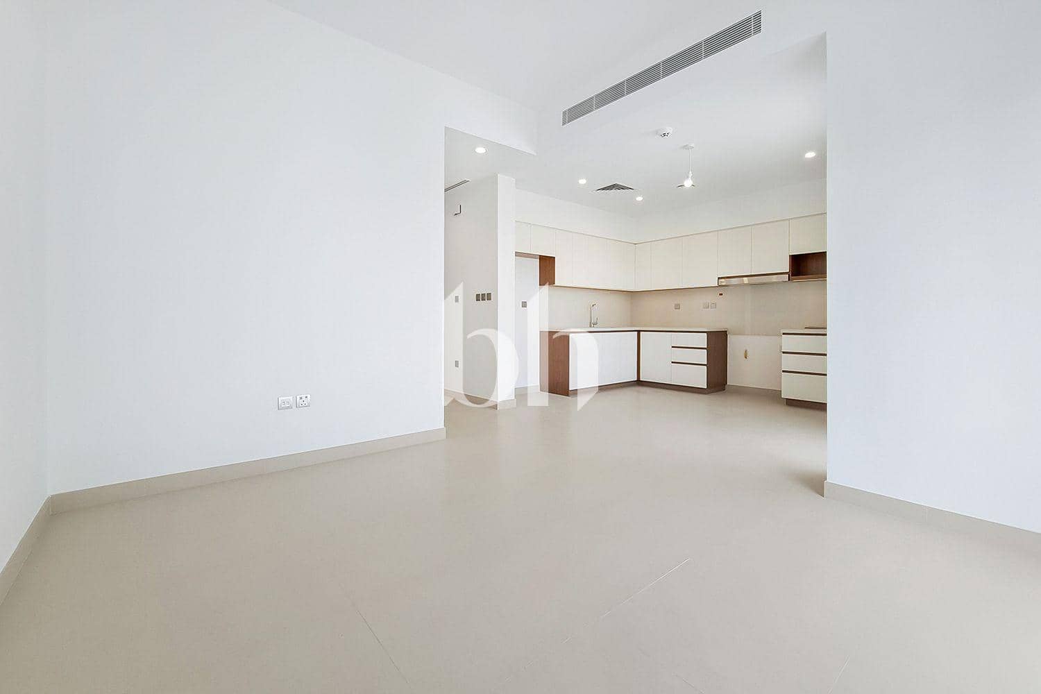 3 Bedroom Townhouse in Camelia 2 - photo 2