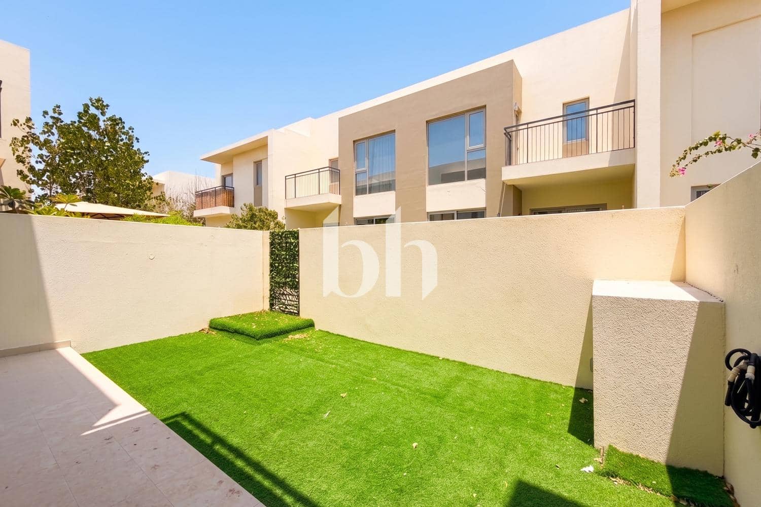 3 Bedroom Townhouse in Camelia 2 - photo 1
