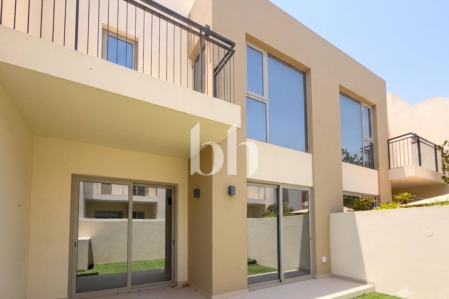 3 Bedroom Townhouse in Camelia 2