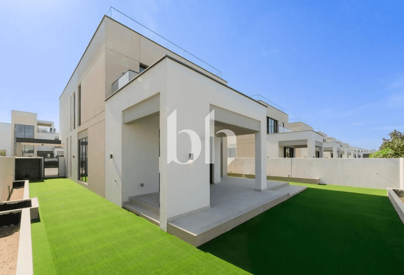 4 Bedroom Townhouse in Caya - photo 1