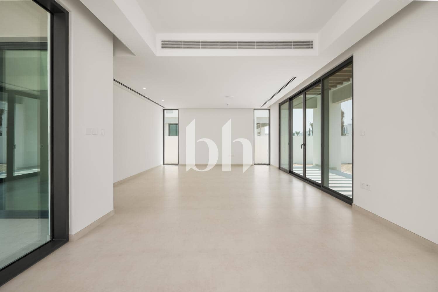 4 Bedroom Townhouse in Caya - photo 1