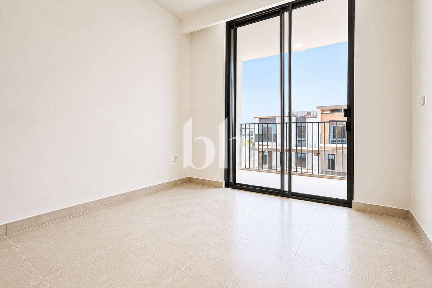 3 Bedroom Townhouse in Raya - photo 1