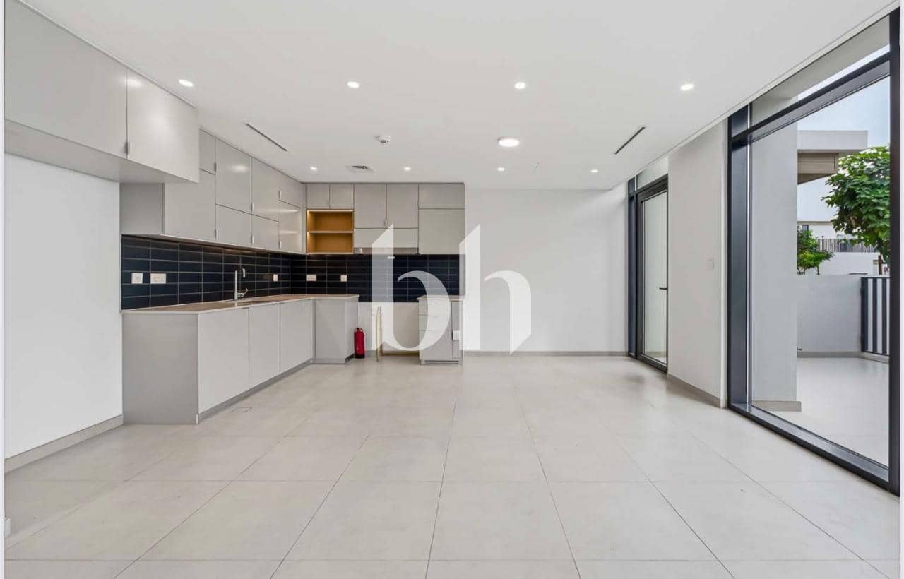 4 Bedroom Townhouse in Bliss - photo 2