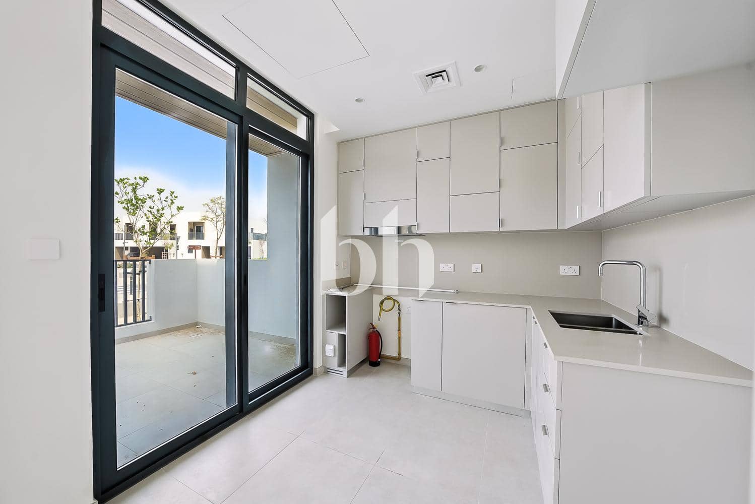 3 Bedroom Townhouse in Bliss - photo 2