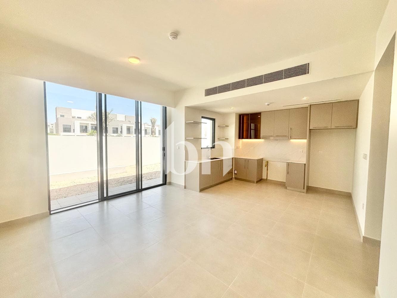 3 Bedroom Townhouse in Raya - photo 2