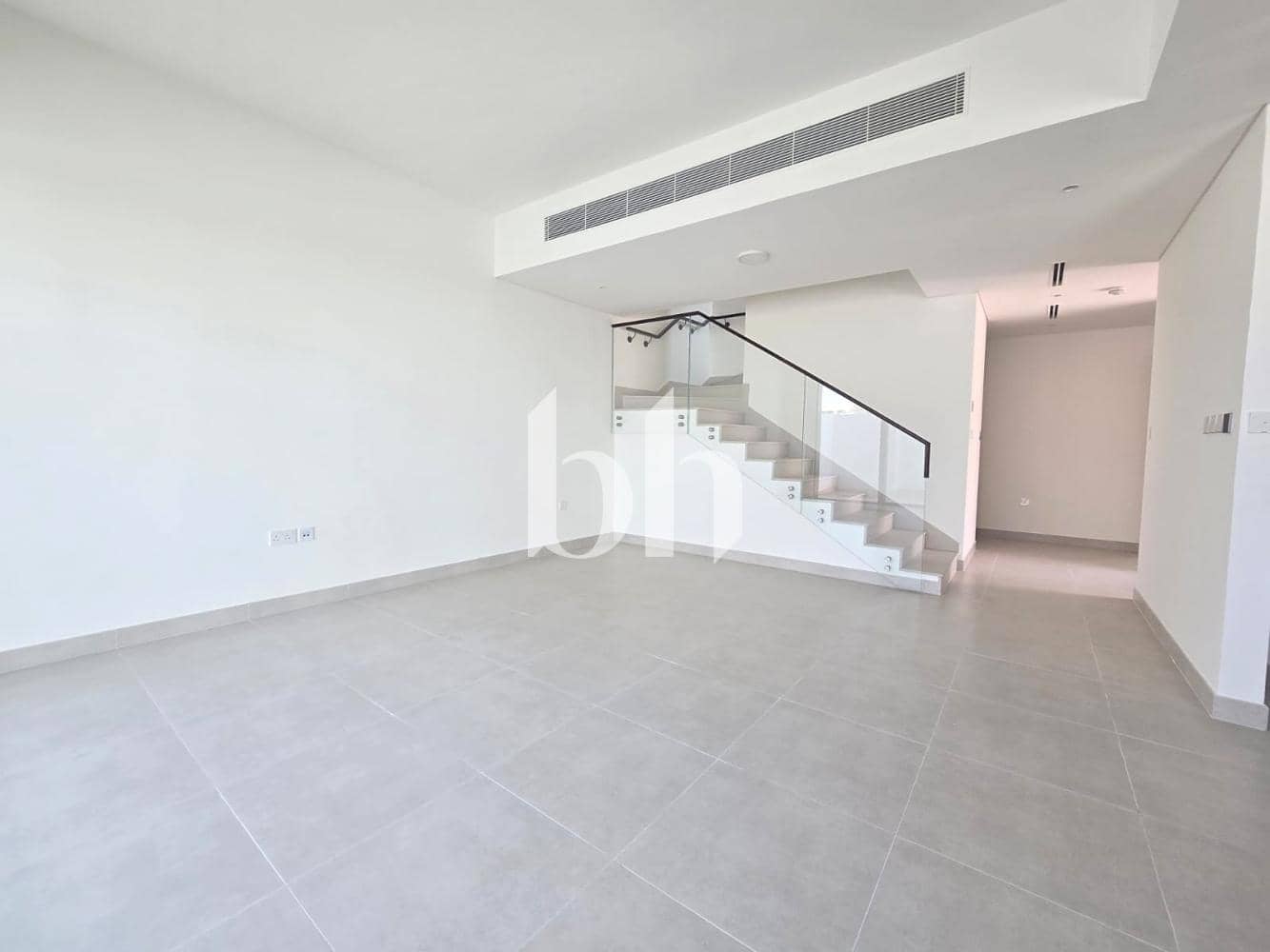 4 Bedroom Townhouse in Raya - photo 1