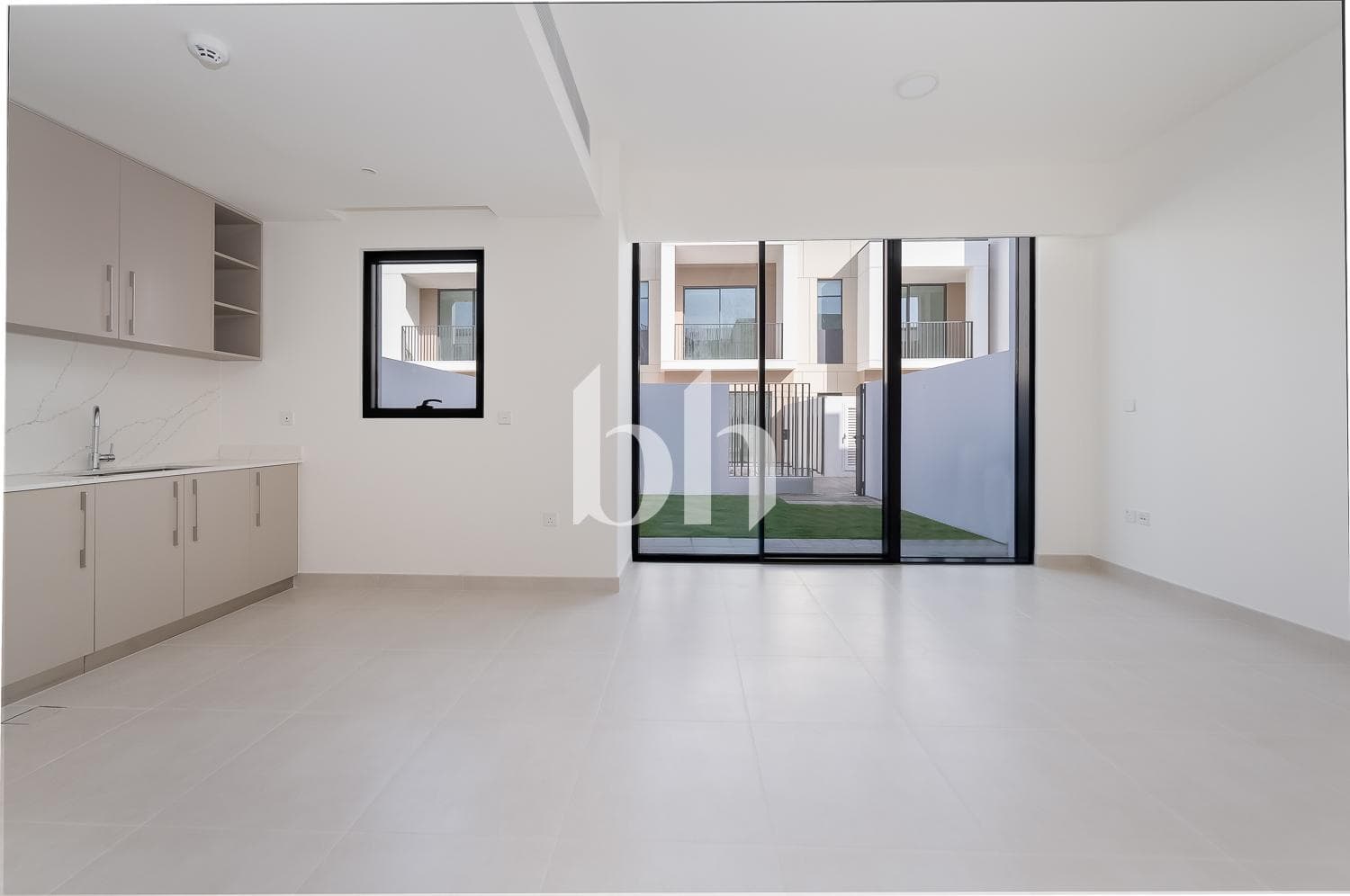 3 Bedroom Townhouse in Raya - photo 1