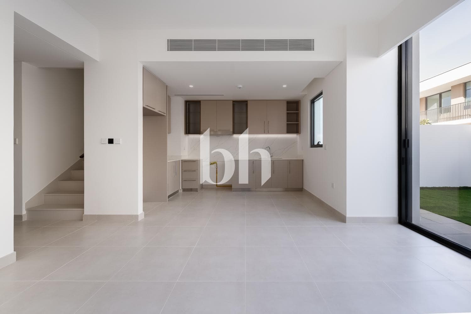 3 Bedroom Townhouse in Raya - photo 2