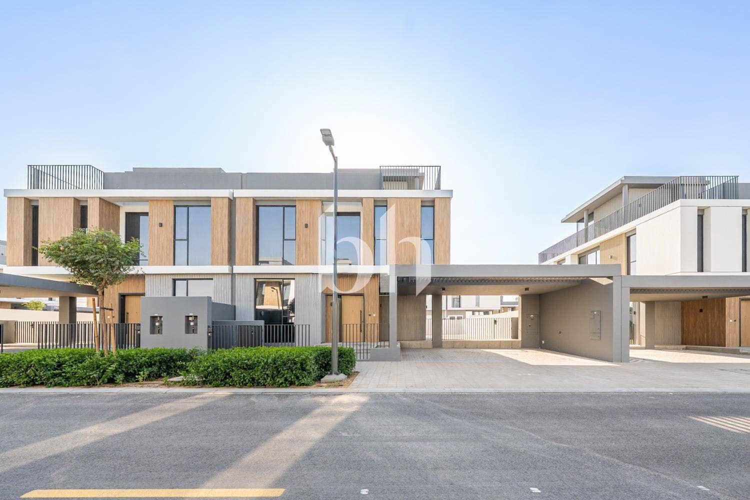 4 Bedroom Townhouse in June - photo 1