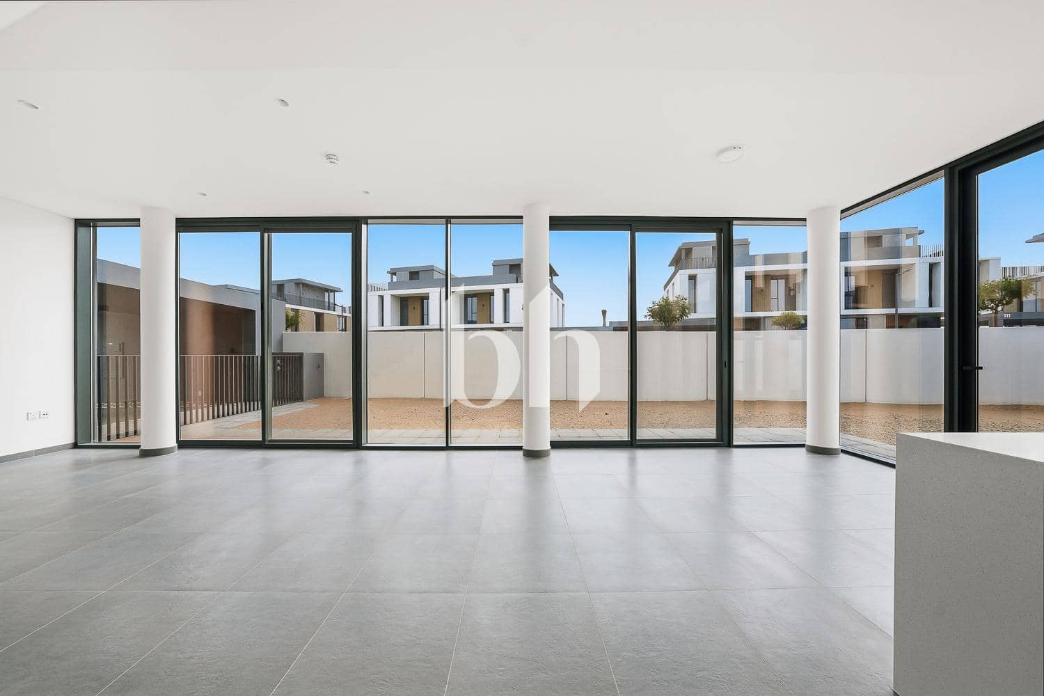 4 Bedroom Townhouse in June - photo 1