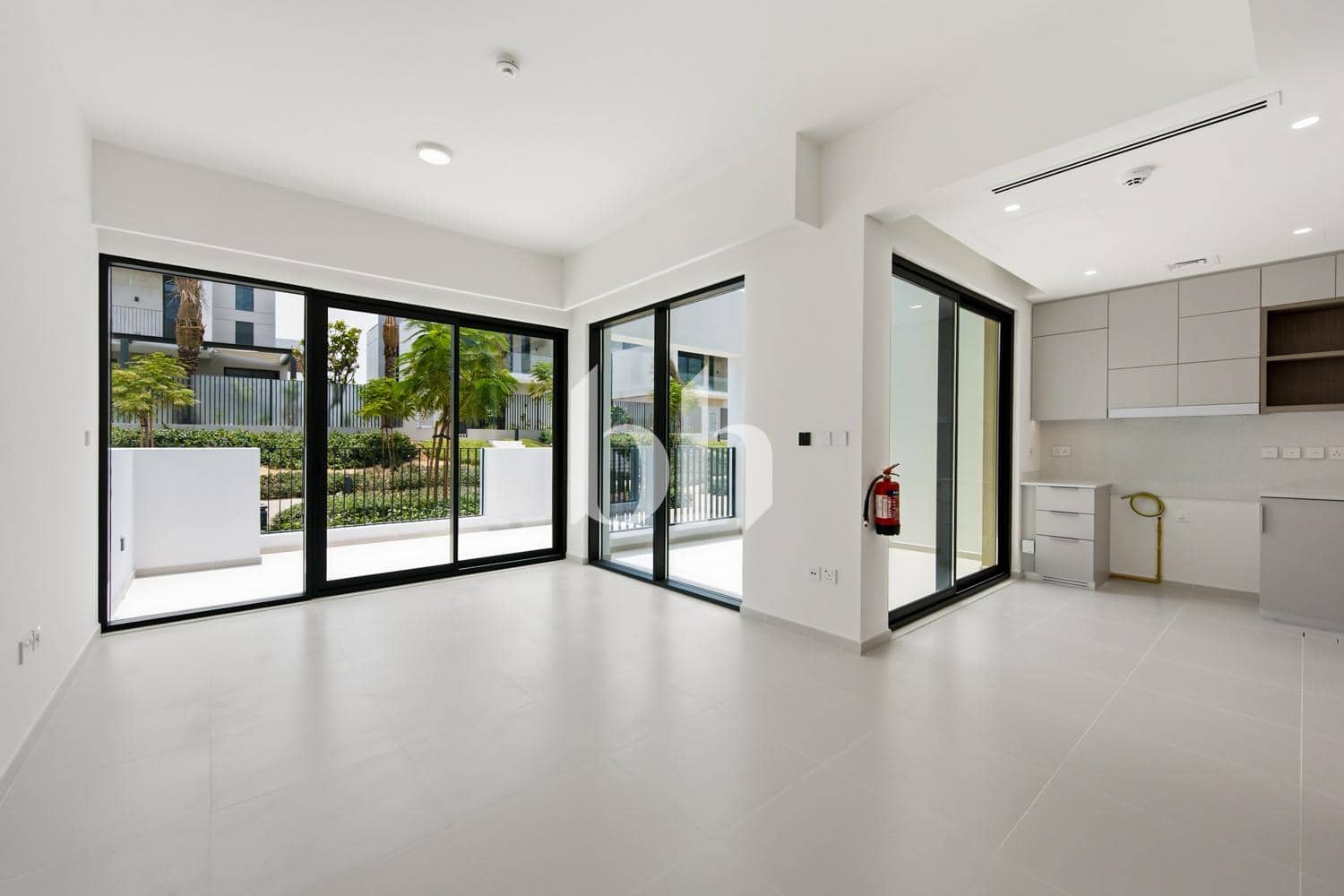 4 Bedroom Townhouse in Bliss 2 - photo 2