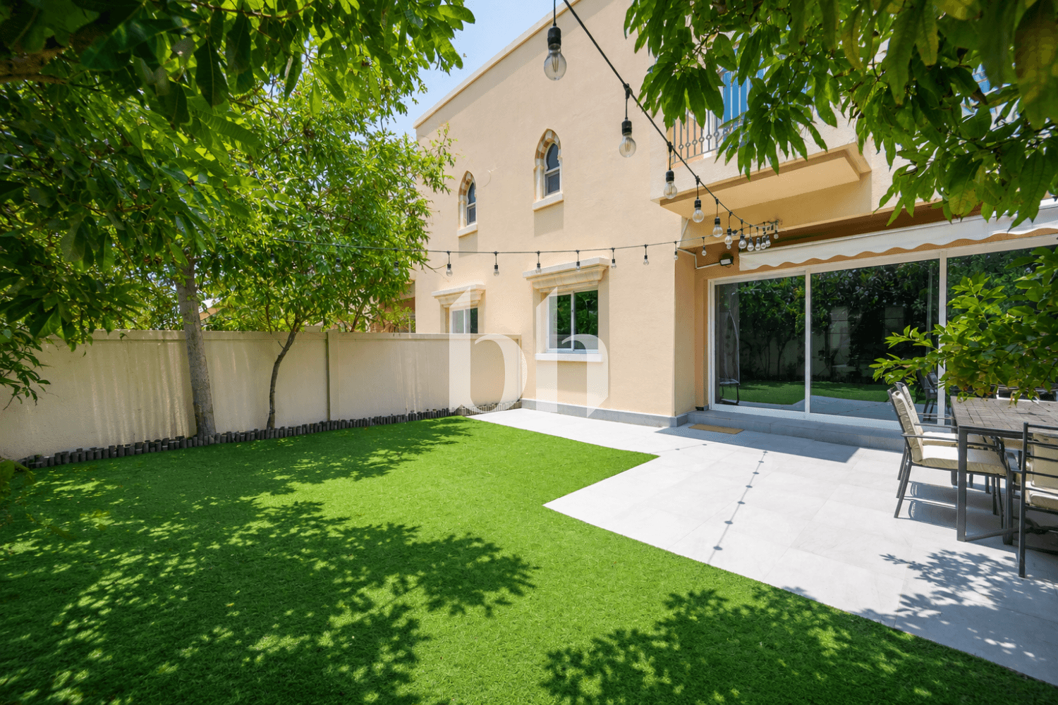 4 Bedroom Townhouse in Oliva - photo 1