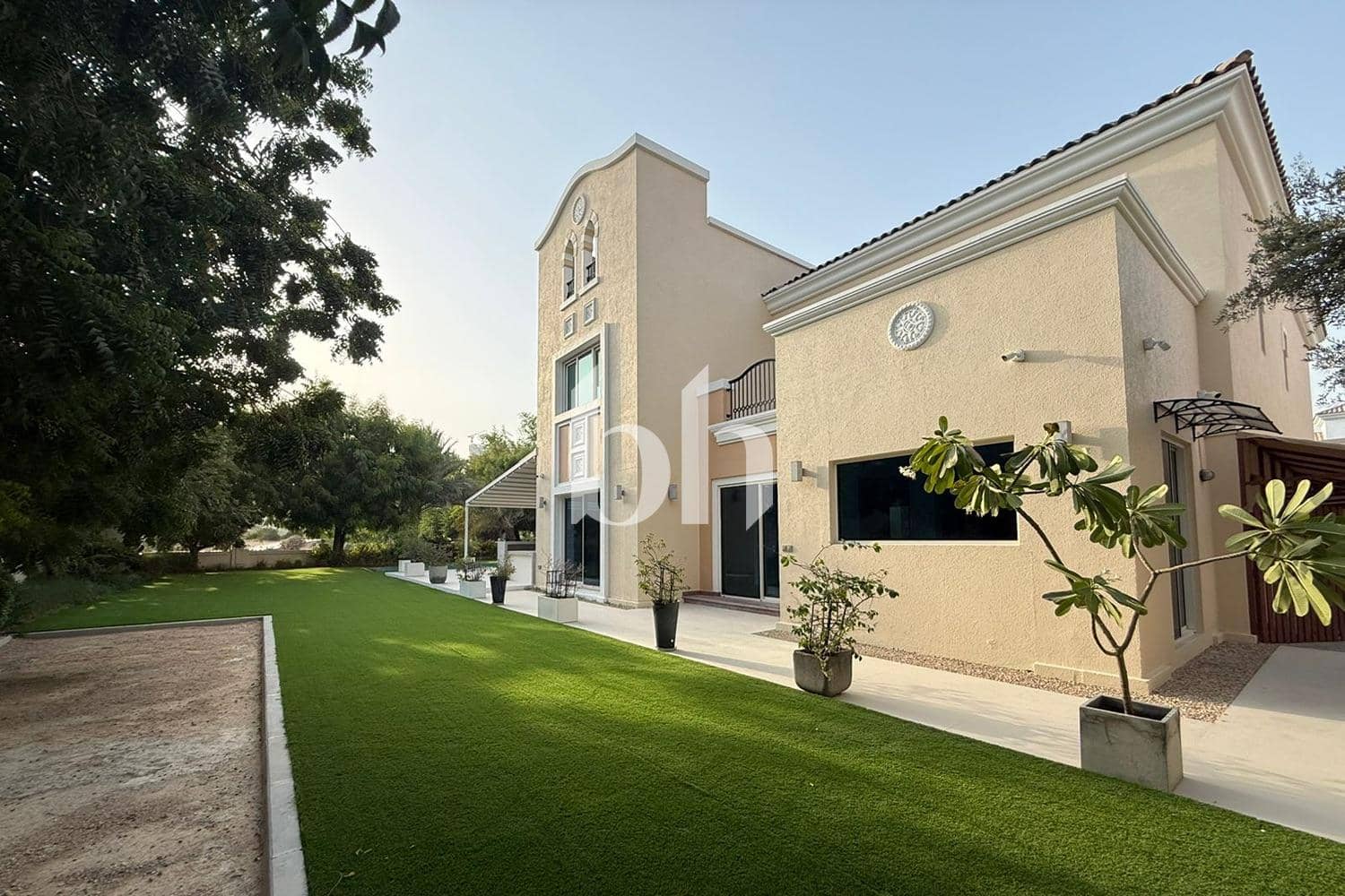 6 Bedroom Villa in Novelia