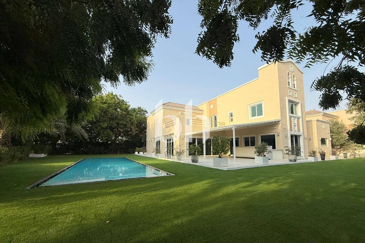 6 Bedroom Villa in Novelia