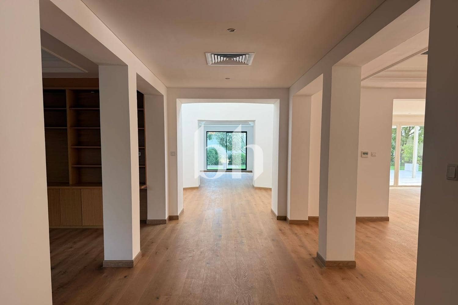6 Bedroom Villa in Novelia - photo 1