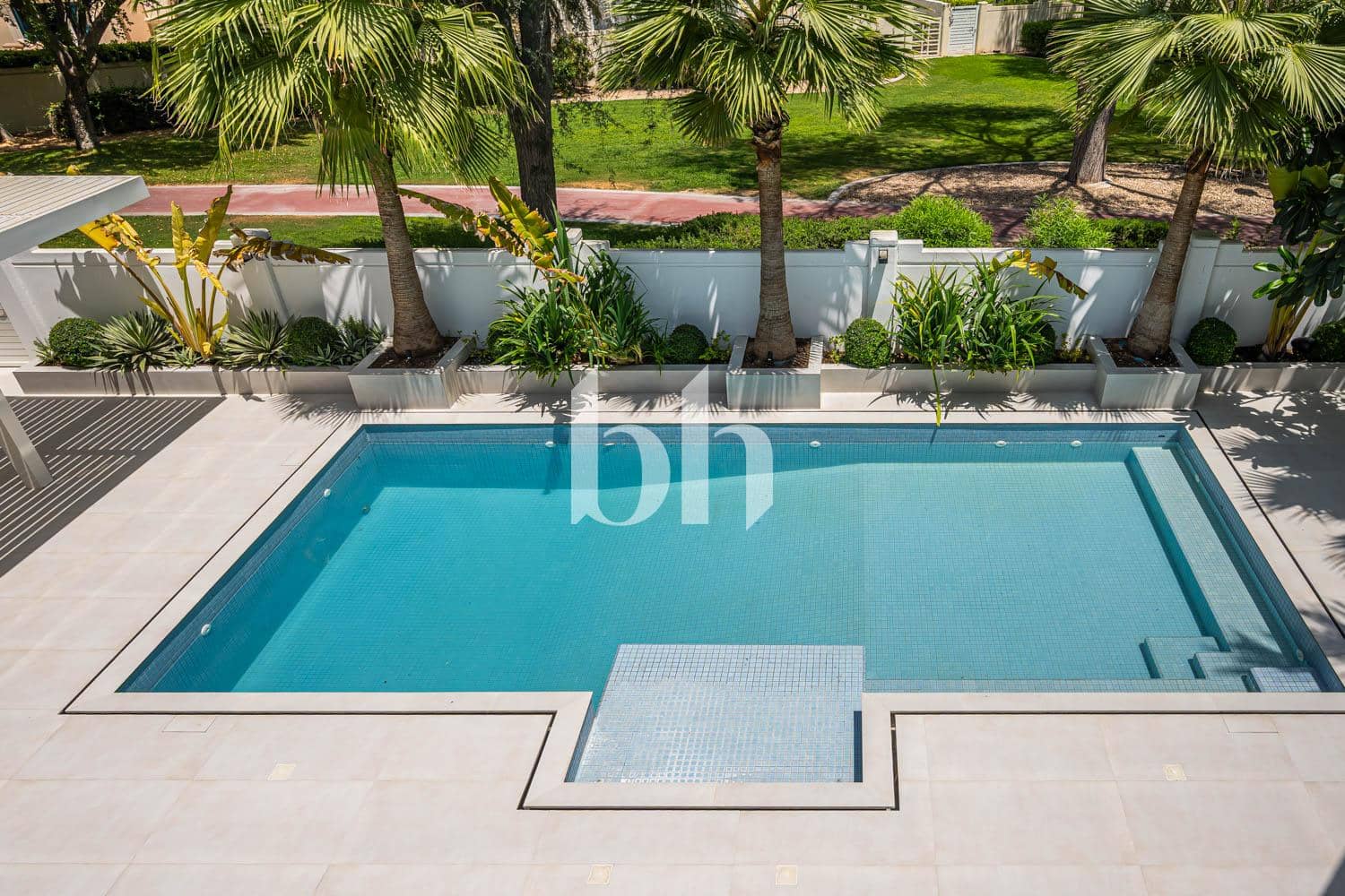 5 Bedroom Villa in Carmen - photo 2
