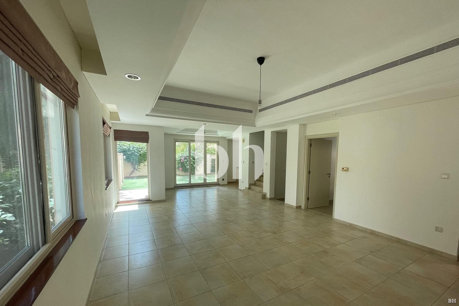 4 Bedroom Townhouse in Estella - photo 2