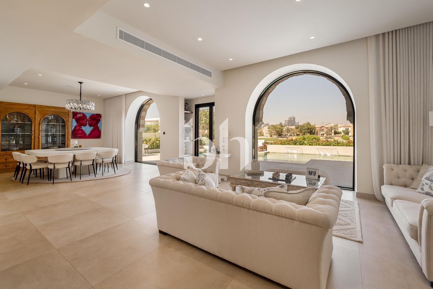5 Bedroom Villa in Esmeralda