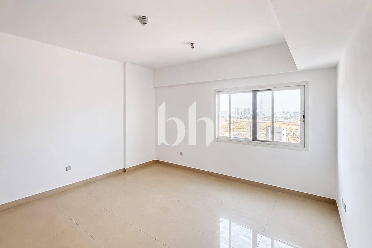 2 Bedroom Apartment in Red Residency - photo 1