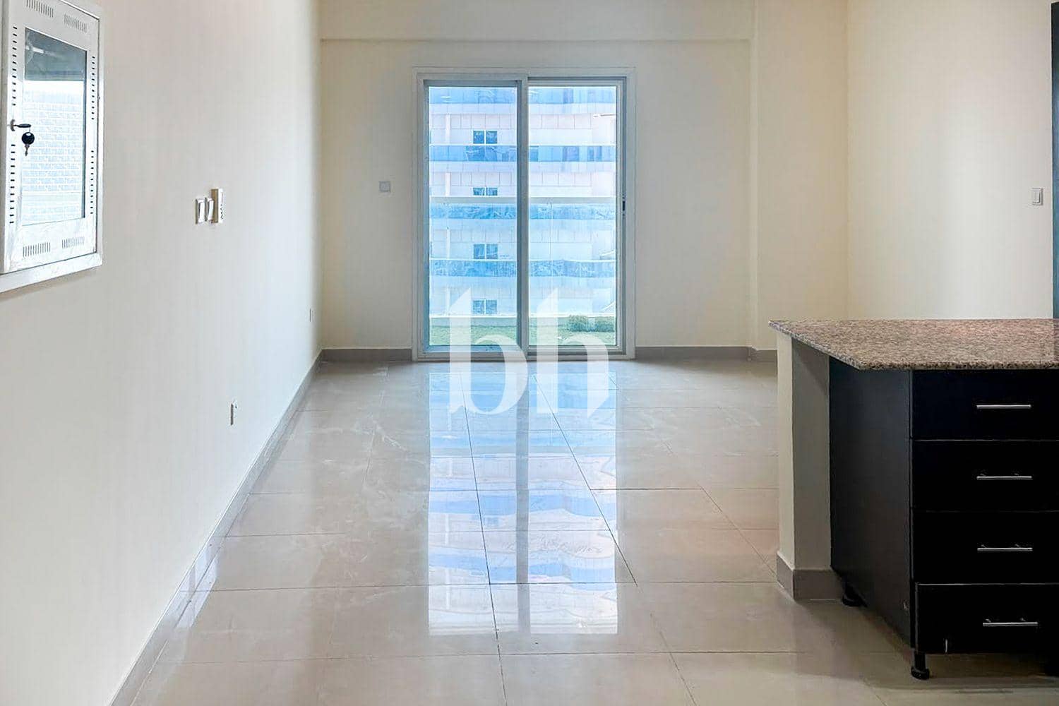 1 Bedroom Apartment in Red Residency - photo 1