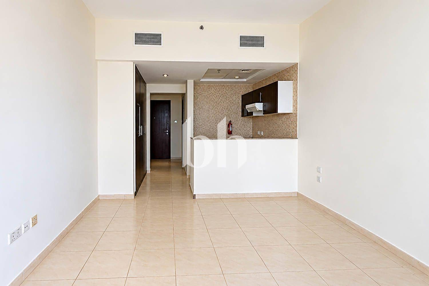 Studio Apartment in Royal Residence 1 - photo 2