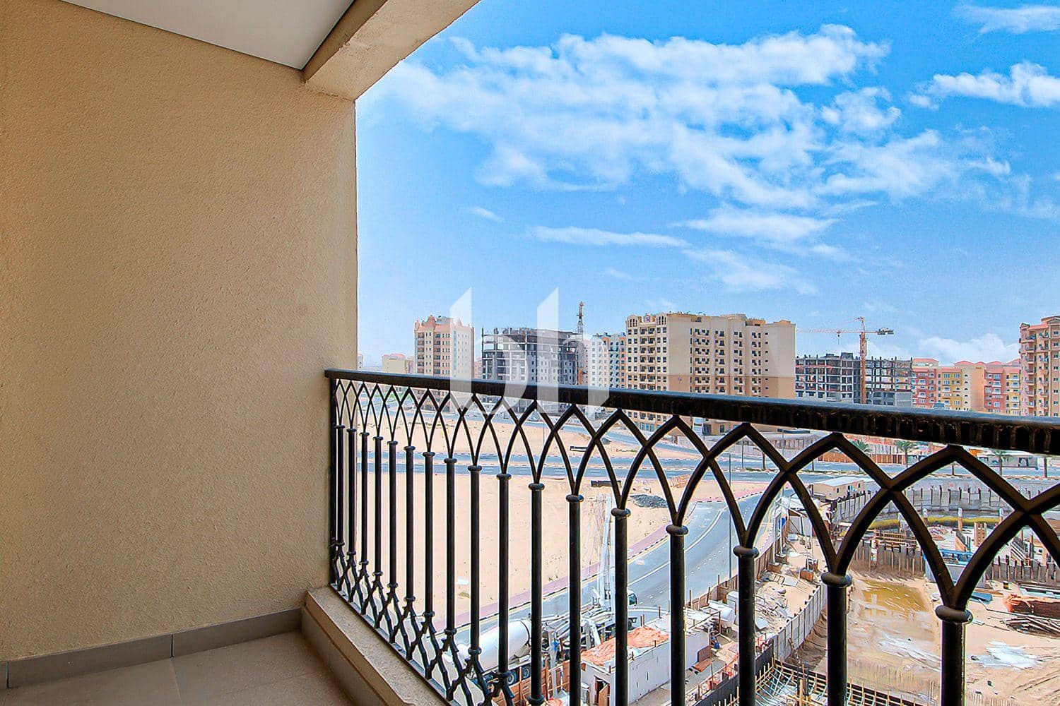 Studio Apartment in Royal Residence 1