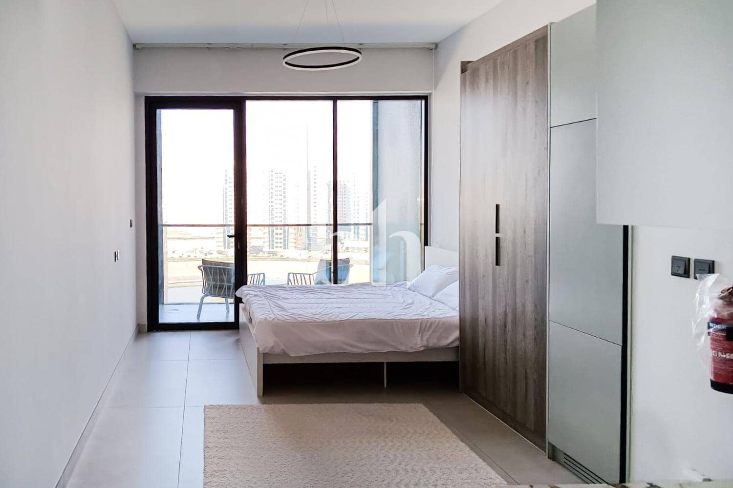 Studio Apartment in Amal Tower - photo 1