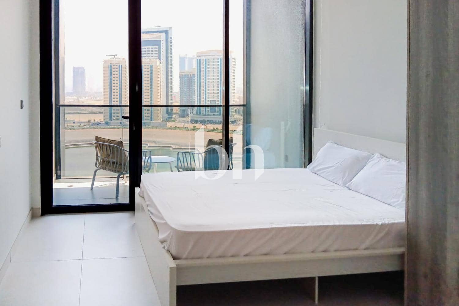 Studio Apartment in Amal Tower - photo 1