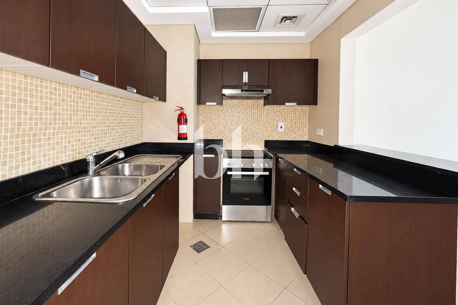 2 Bedroom Apartment in Bermuda Views - photo 1