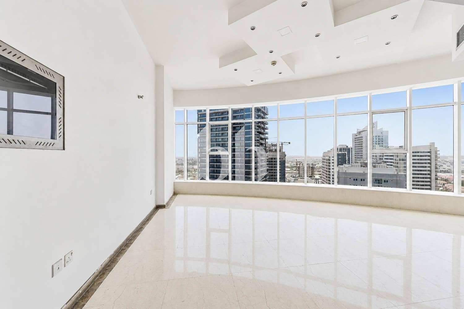 Studio Apartment in Zenith A2 Tower - photo 1