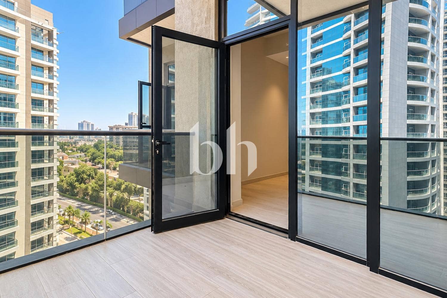 1 Bedroom Apartment in Golf Vista Heights - photo 2
