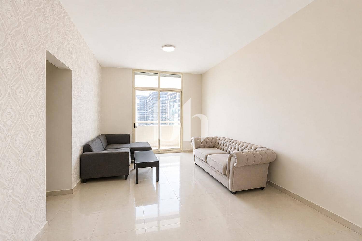 2 Bedroom Apartment in Frankfurt Sports Tower - photo 2