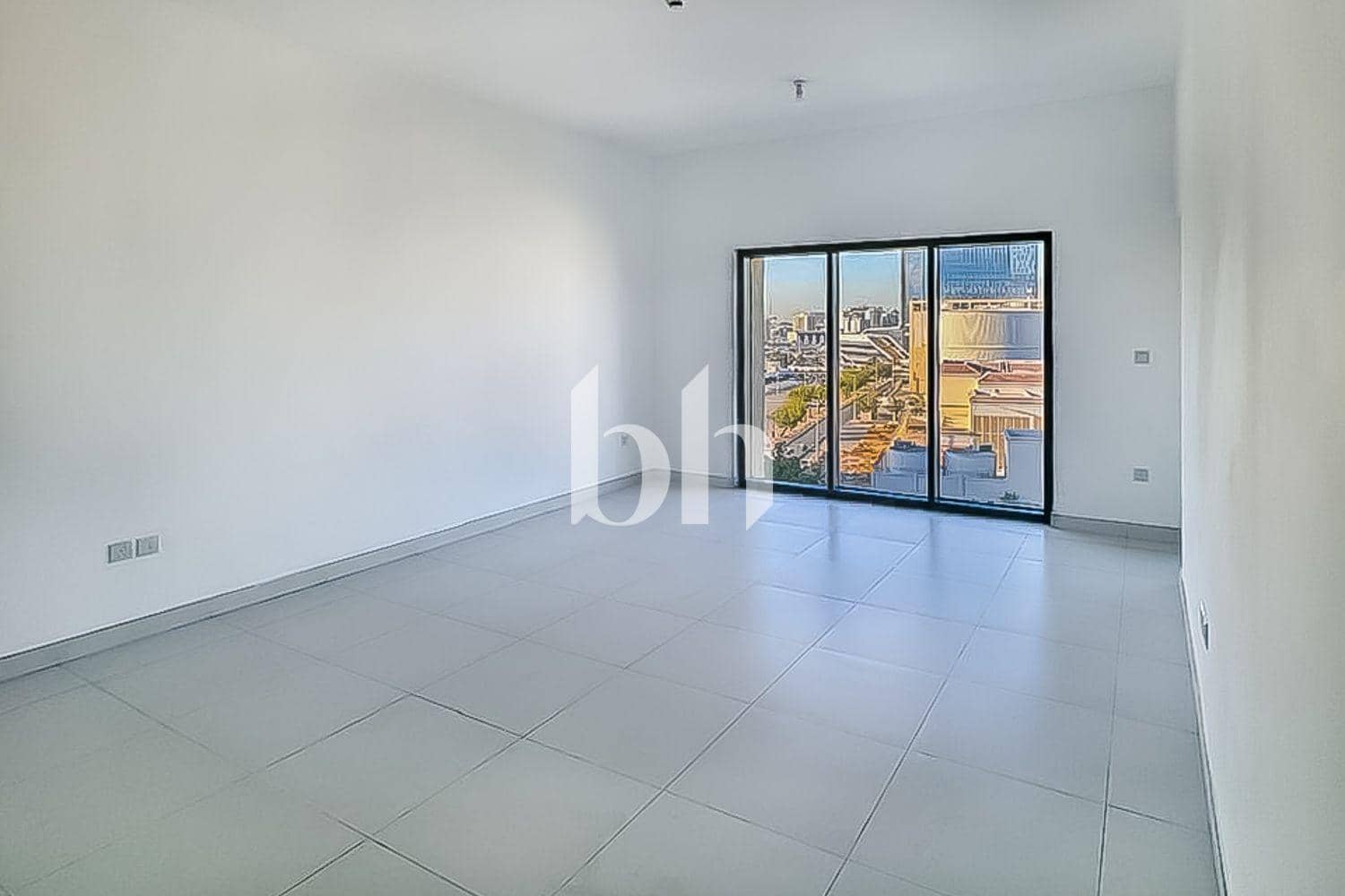 1 Bedroom Apartment in Rabdan Building - photo 1