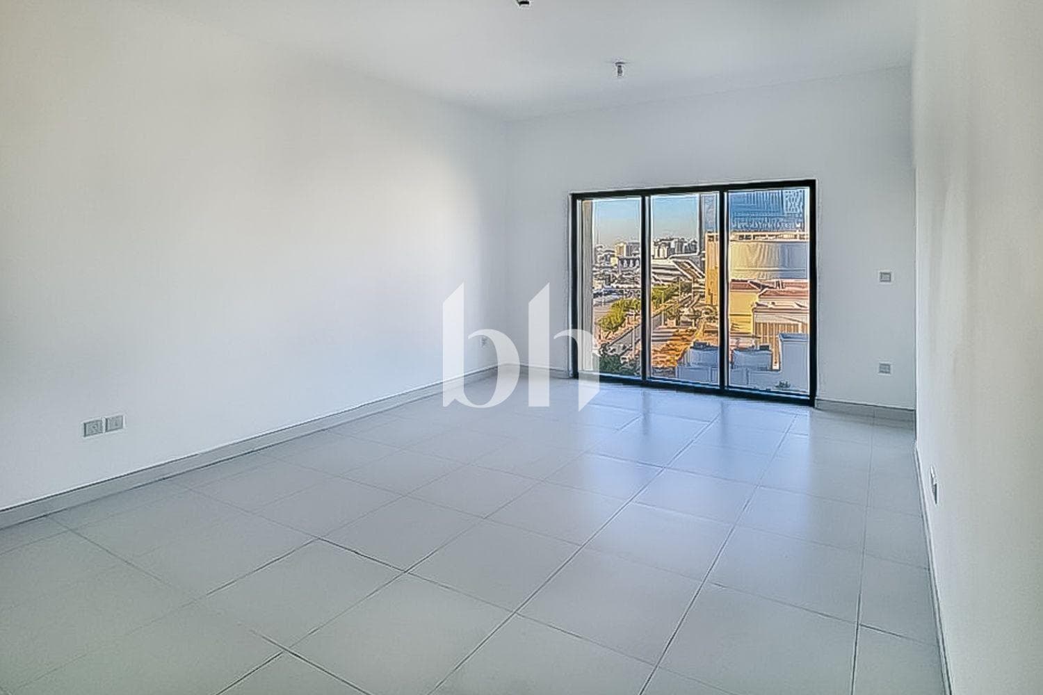1 Bedroom Apartment in Rabdan Building - photo 1