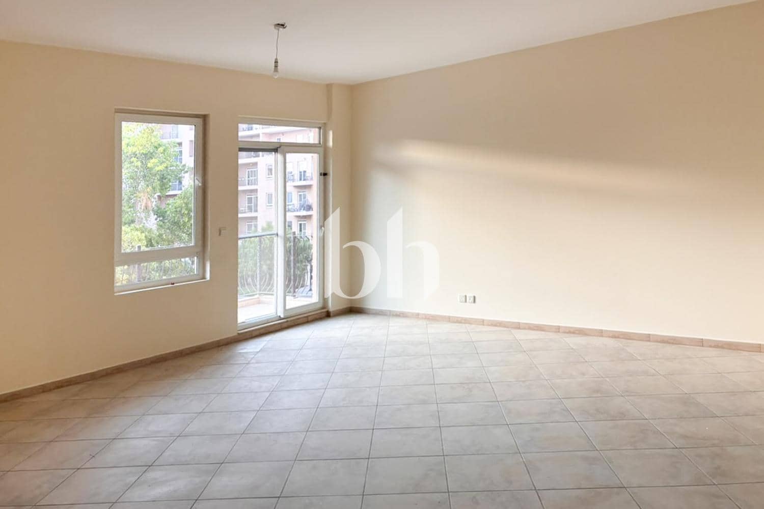 3 Bedroom Apartment in Shakespeare Circus 2 - photo 1