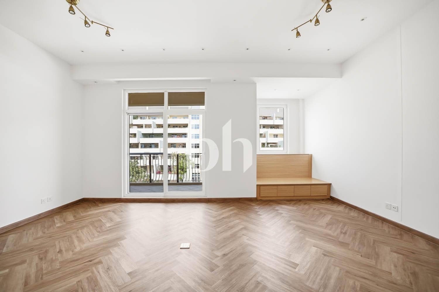 Studio Apartment in Barton House 1 - photo 1