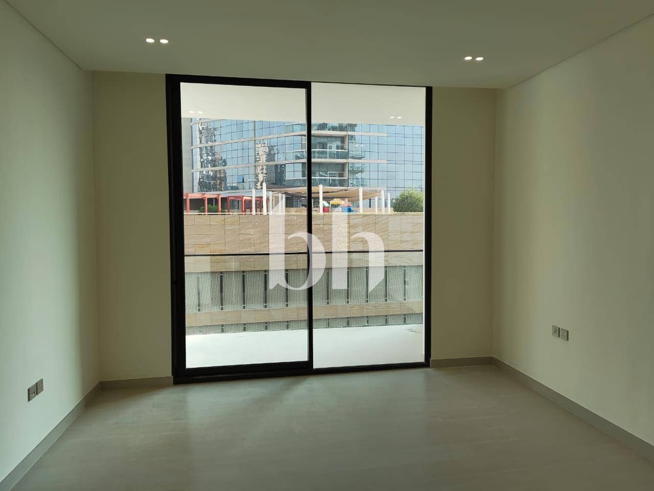 Studio Apartment in Binghatti Phoenix - photo 2