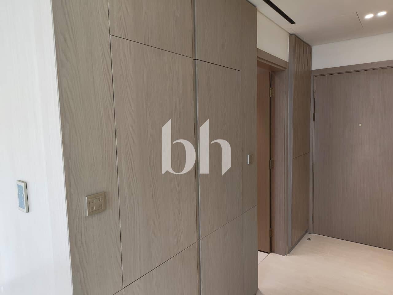 Studio Apartment in Binghatti Phoenix - photo 1