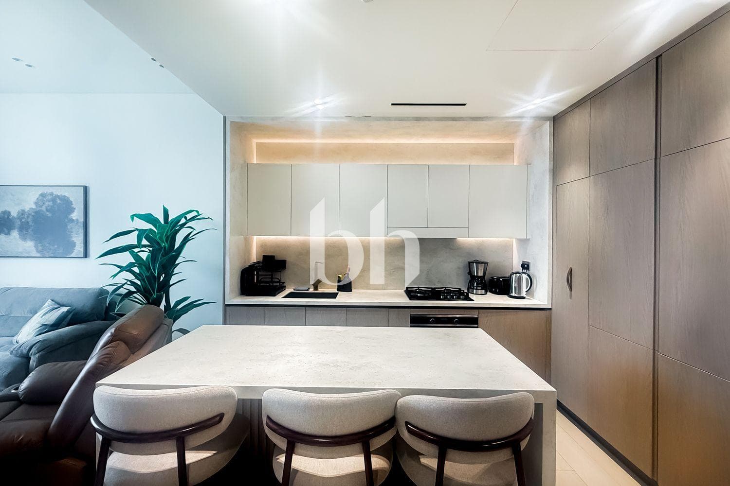 1 Bedroom Apartment in Binghatti Phoenix - photo 1