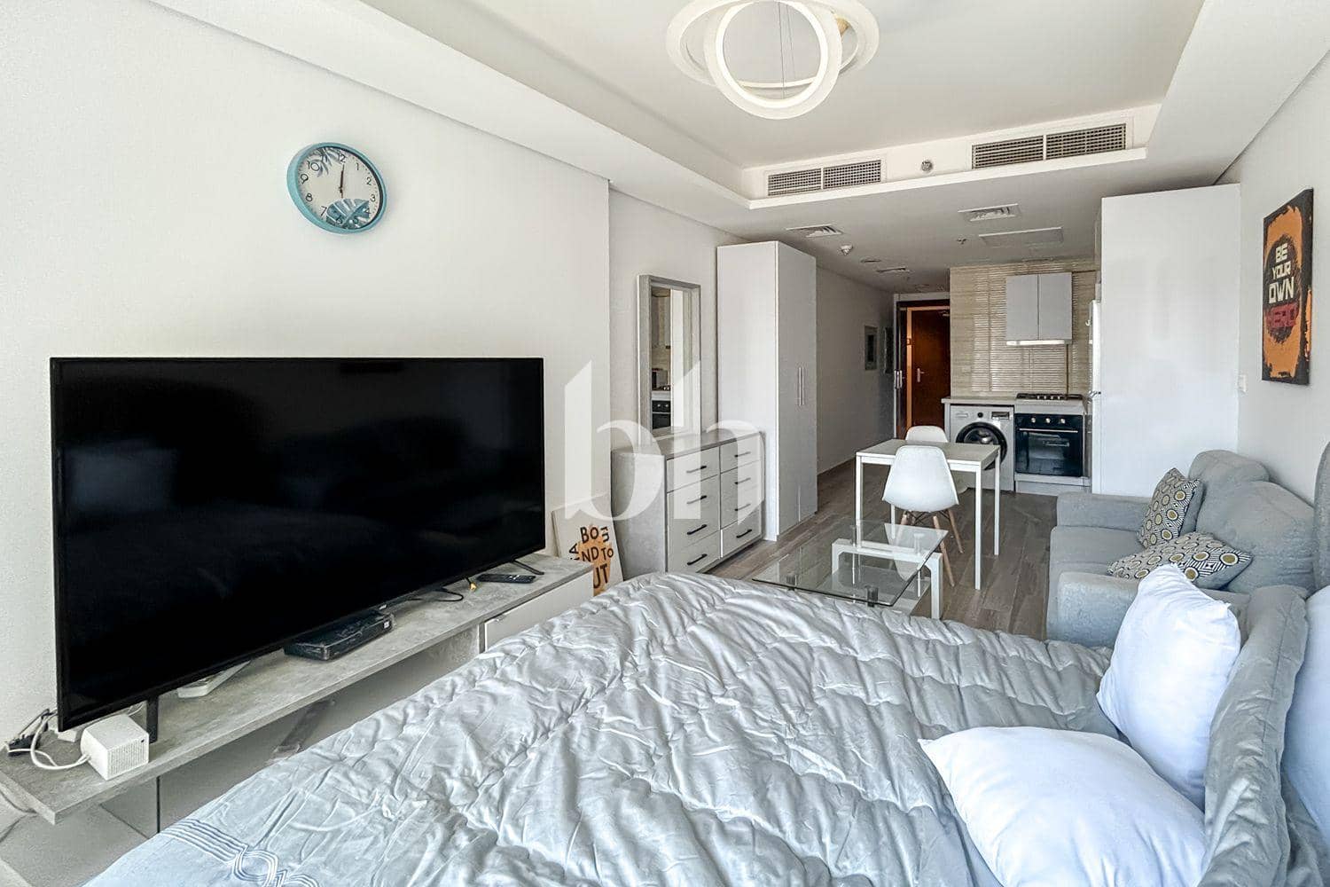 Studio Apartment in Laya Mansion - photo 1